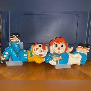 Raggedy Ann and Andy plastic vintage wall hangings BOBBS-MERRILL 1977